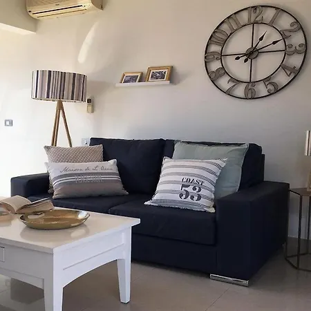 Miramar C8 With Private Heated Pool Wifi Air-conditioning *